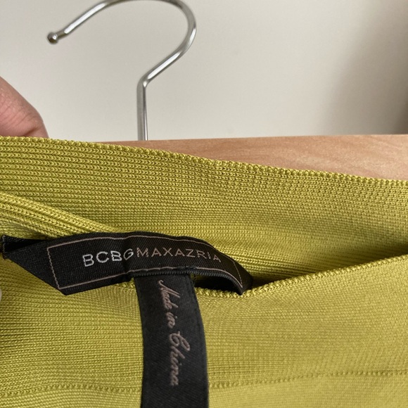 BCBG knee length bandage skirt - Picture 3 of 5